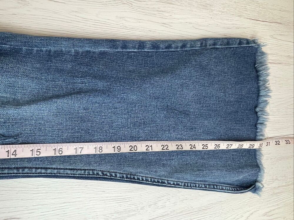 Risen Pull On Flare Bell Bottom Ripped Knee Distressed Jeans size Medium - Picture 11 of 12